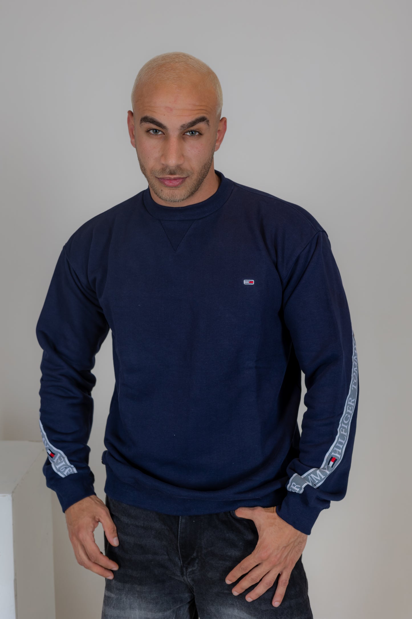 Tommy Hilfiger Navy Sweatshirt